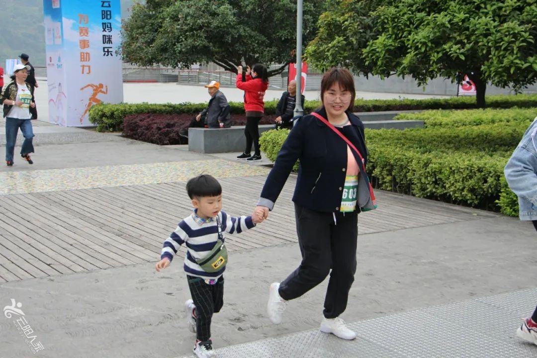 033bc1637309d5bd7517d19ec5edbbc8.jpg