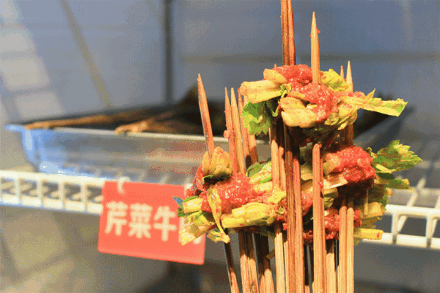 075d9418d659e1e203f376613a0e286f.gif