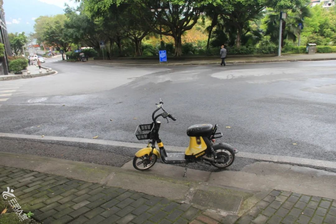 5eb0334c49cb73f90810fac3a106281f.jpg