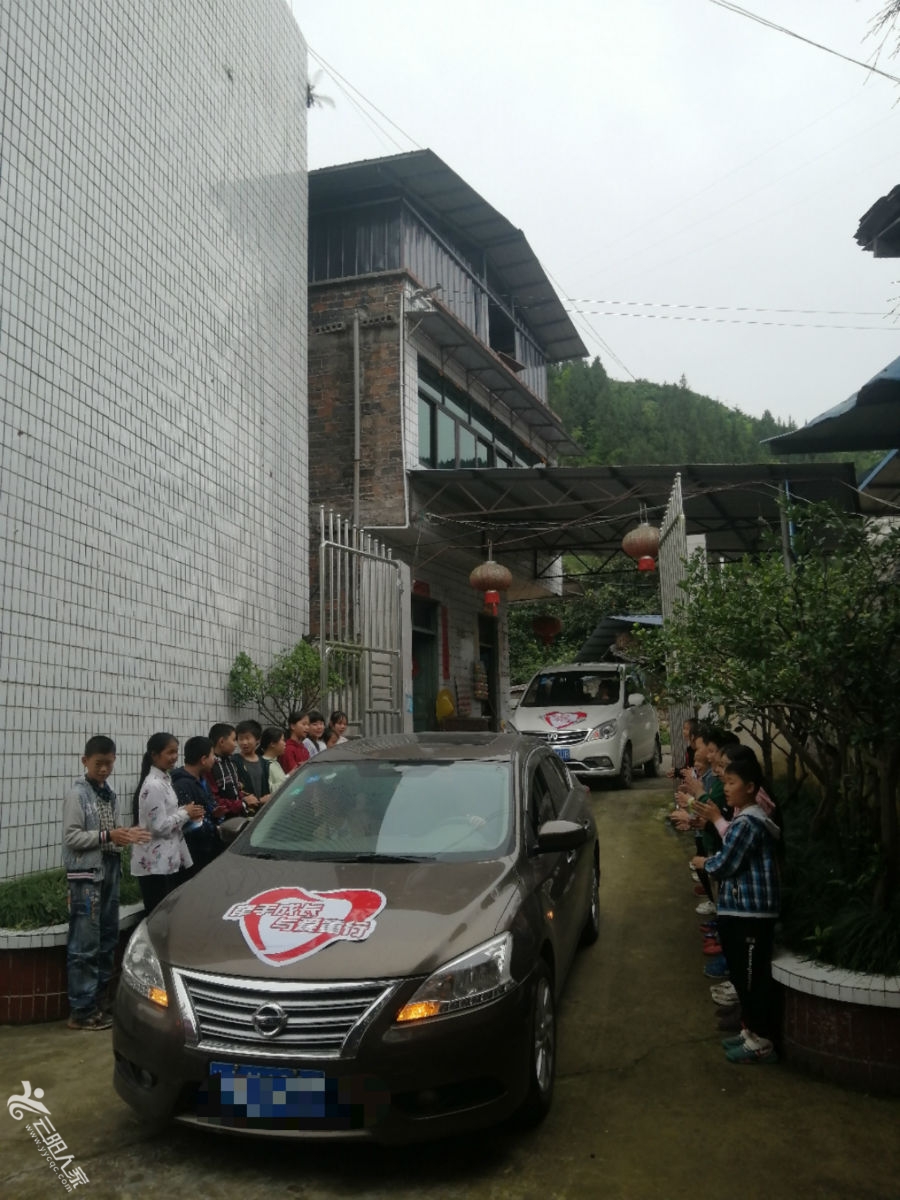 9eb080d0464bdc9e5dbed387ac7eec3.jpg