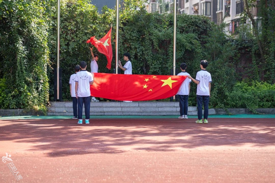 923b08ea46ab87eae52f2336a6b958e0.jpg