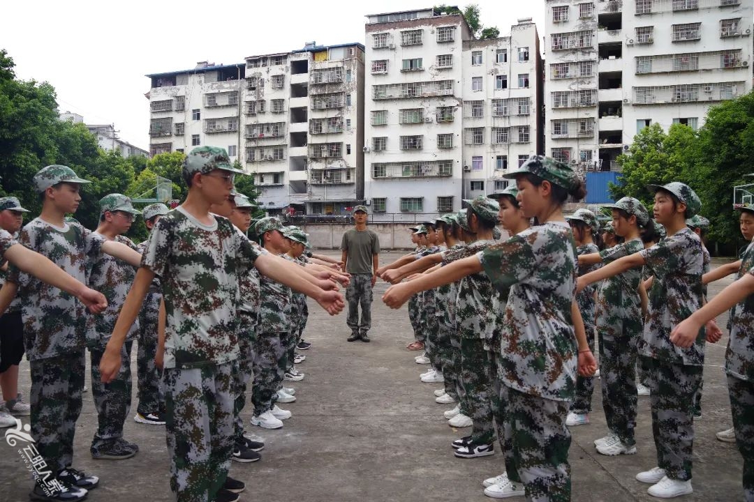 230603c5afa5c378ec443c1257fb7bb9.jpg