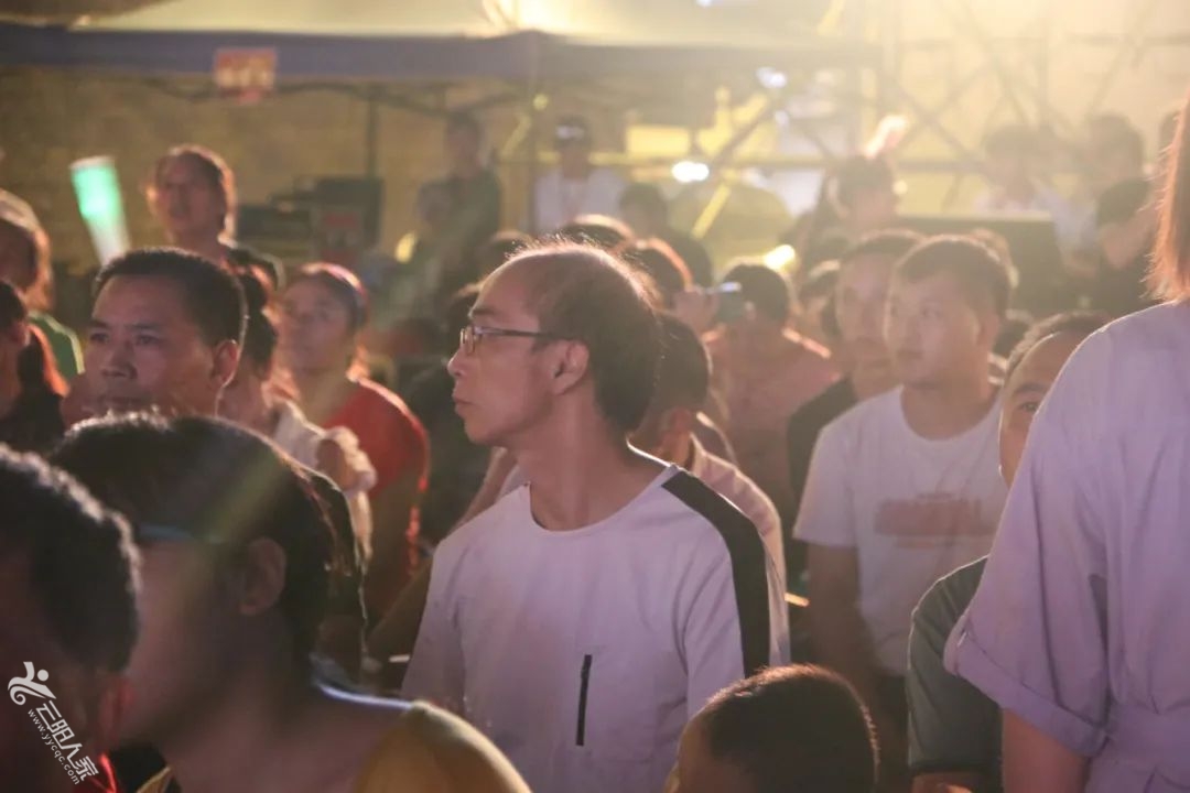 c5e541116ae823ed34546e12c72ada9e.jpg