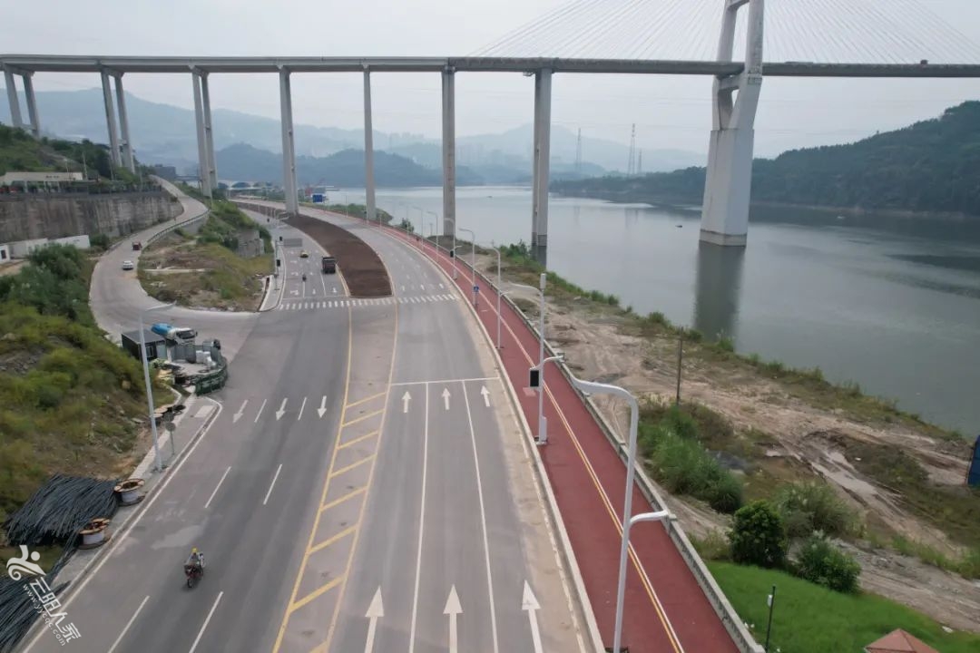 17fe5fd3511049f3c012f545e9746f79.jpg