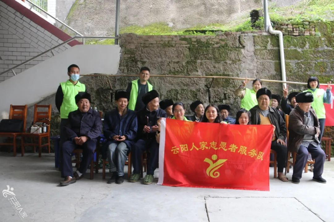 6983cfe502f78e952deef77ff80d984e.jpg