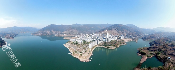 航拍高阳平湖
