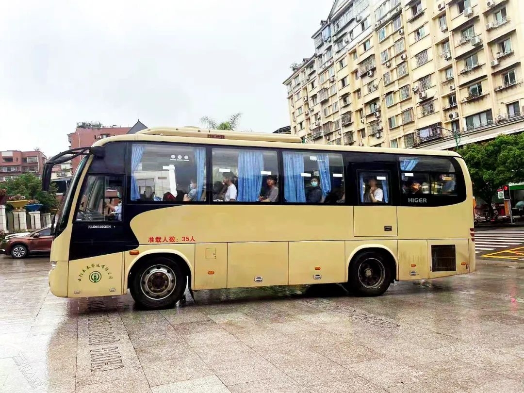 2dbcb519850bb88819cedad8ce430379.jpg