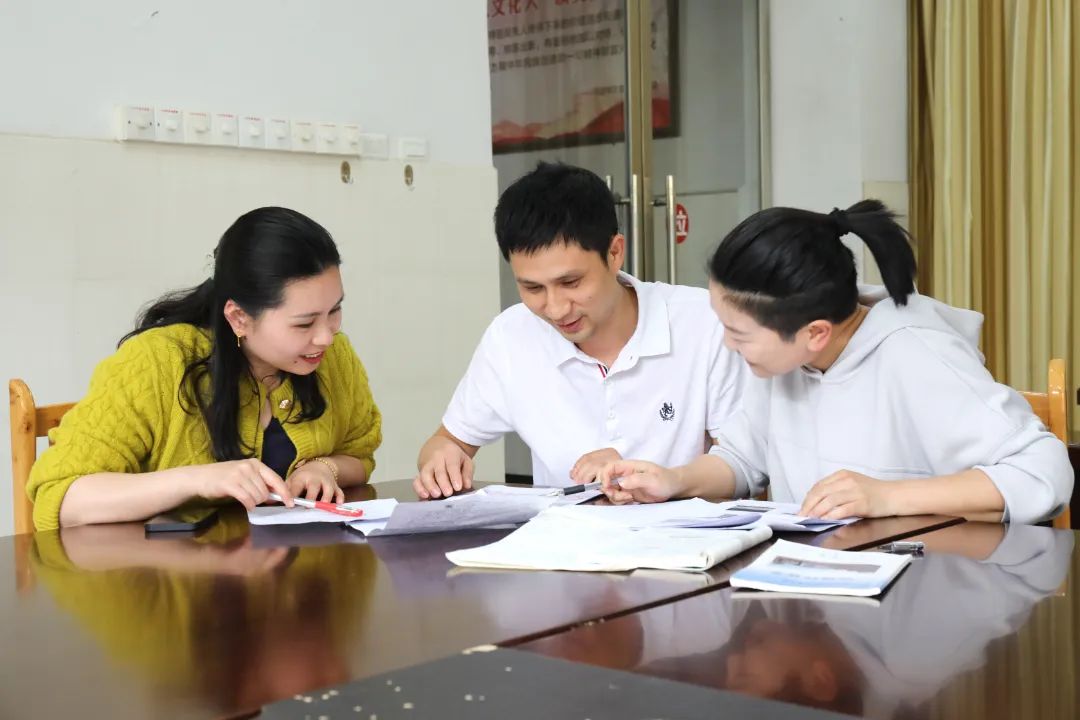e55a4d0957cd9fb647757d9cadbb6999.jpg