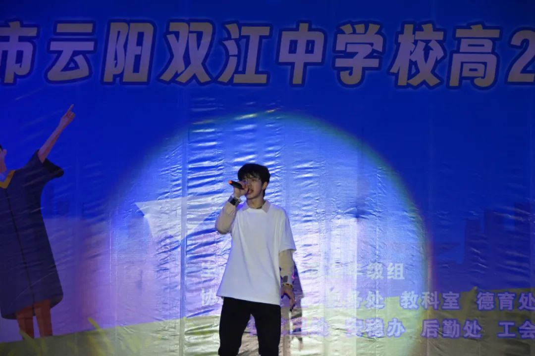 b2a44656f75a906f7e5570db49ada359.jpg