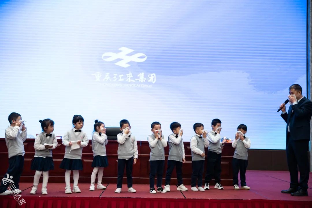5acb06f3875c0c5b57a949f915a2e4c2.jpg