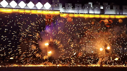 cea650a0895a779e0b2d8b8404c09c7c.gif