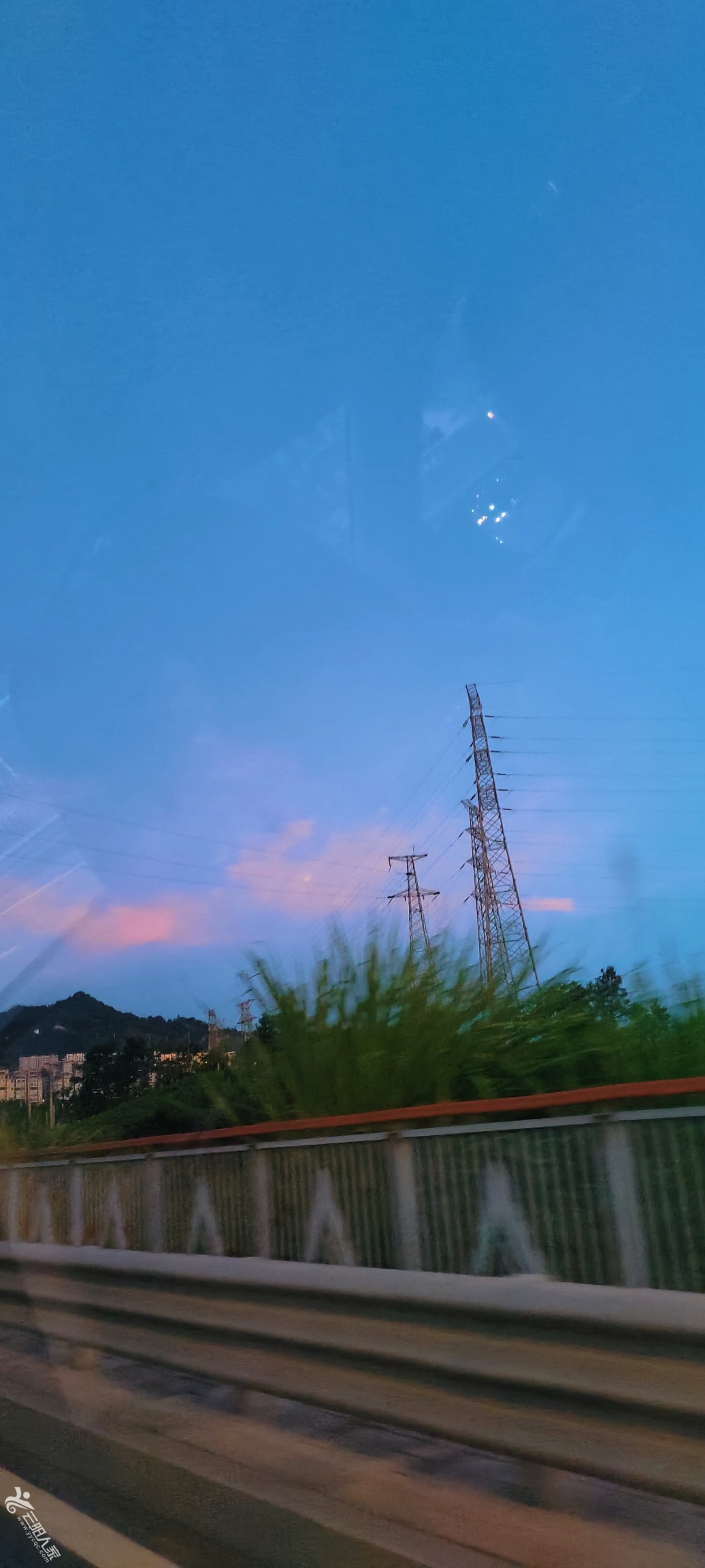 20250704212354front2_0_552873_FuzCbcumbNfWLx2OsNjxtOB67BDg.jpg